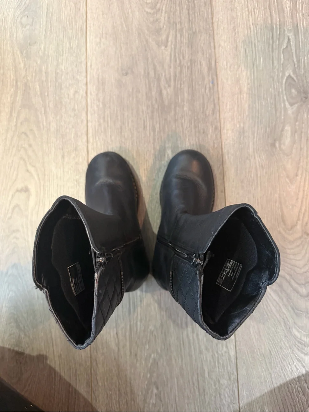 Clarks Black Quilted Shaft Leather Kids' Boot